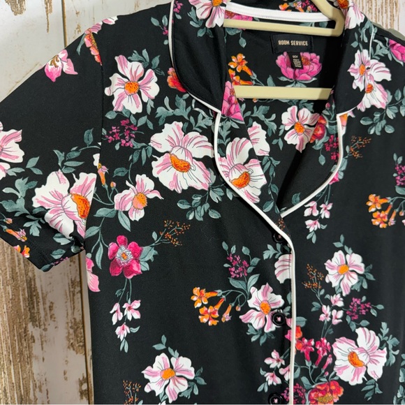 Room Service, Floral Black Pajama Set. Size Small. In excellent condition! - Picture 3 of 9